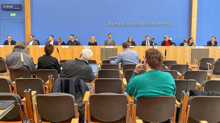 Bundesregierung: Deutsche Bürger nicht von Hurrikan „Melissa“ in Karibik betroffen