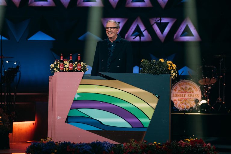 „Wer stiehlt Olli Dittrich die Show?“: Heute wird’s wild bei Joko Winterscheidt – Herfurth, Schulz & ein Wildcard-Star fordern den neuen Quizmaster heraus „Wer stiehlt Olli Dittrich die Show?“: Heute wird’s wild bei Joko Winterscheidt – Herfurth, Schulz & ein Wildcard-Star fordern den neuen Quizmaster heraus