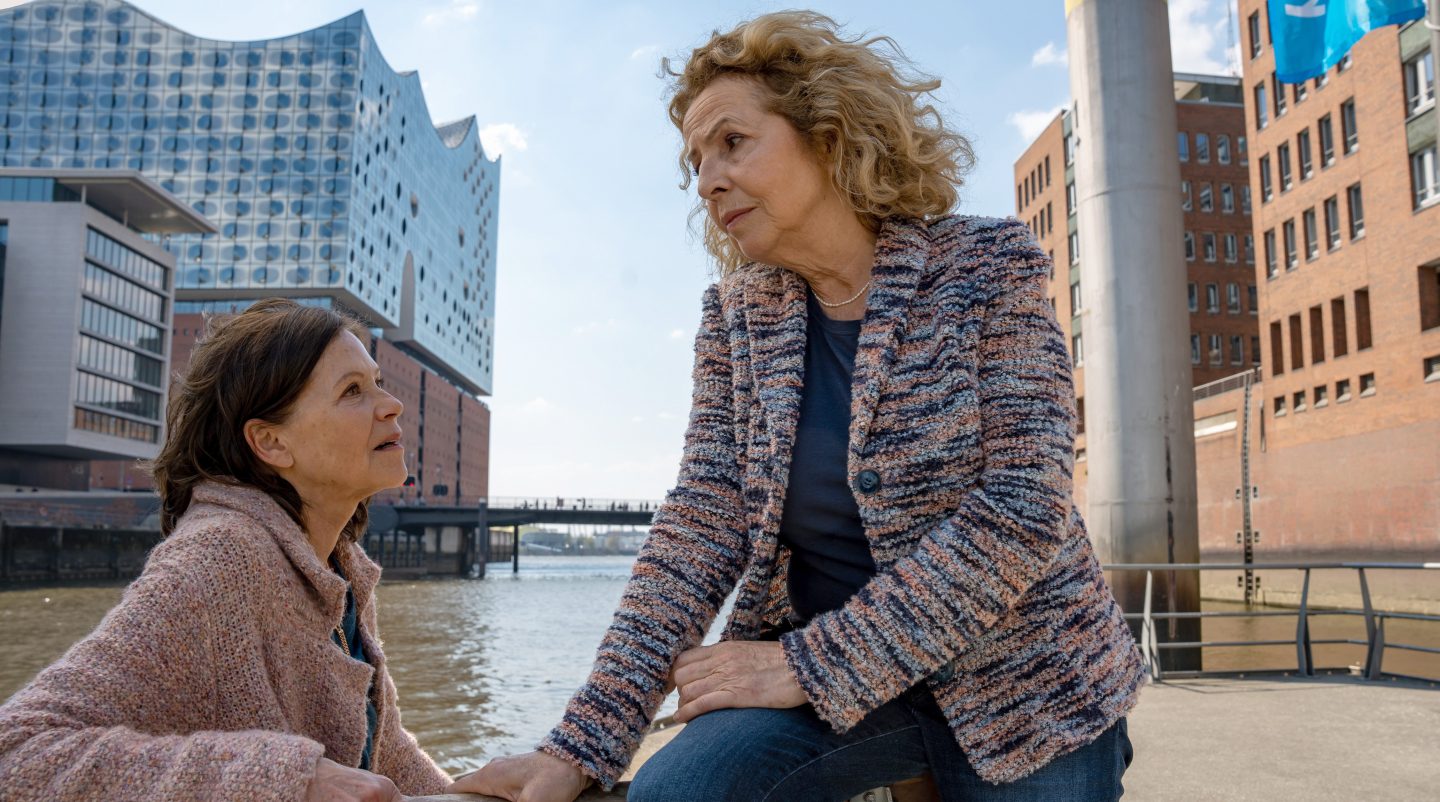 Freitag im Ersten: So emotional bricht die goldene Hochzeit in „Ich will mein Glück zurück“ zusammen 3 Freitag im Ersten: So emotional bricht die goldene Hochzeit in „Ich will mein Glück zurück“ zusammen 24 Ich will mein Glueck zurueck