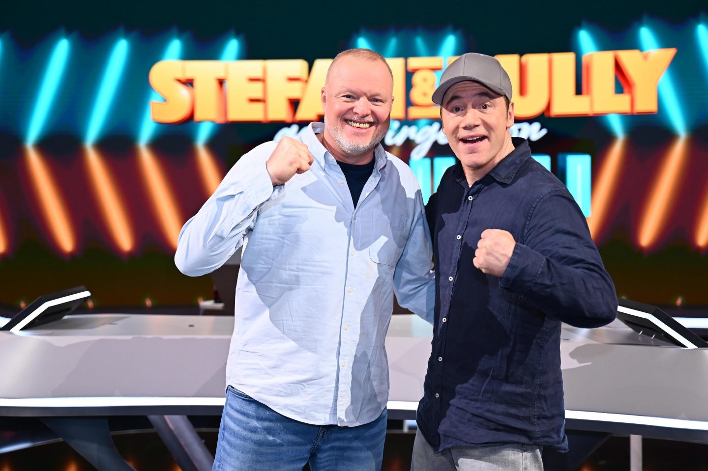 „Stefan & Bully gegen irgendson Schnulli“: Raab kämpft sich hustend zum Triumph, Bully jubelt – Damians Weihnachtsgeschenk platzt 269E5