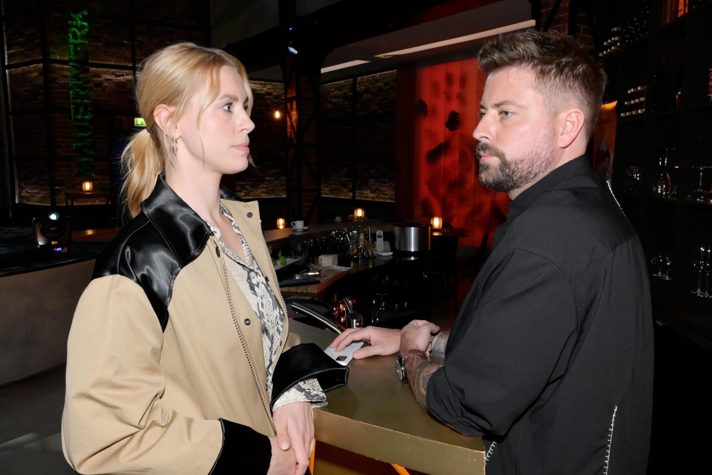 Gute Zeiten, schlechte Zeiten | GZSZ heute, 26.11.2025 – Perdu?: Hoffnung, Wahrheit und schmerzhafte Konsequenzen 1 Gute Zeiten, schlechte Zeiten | GZSZ heute, 26.11.2025 – Perdu?: Hoffnung, Wahrheit und schmerzhafte Konsequenzen 32BEB 1