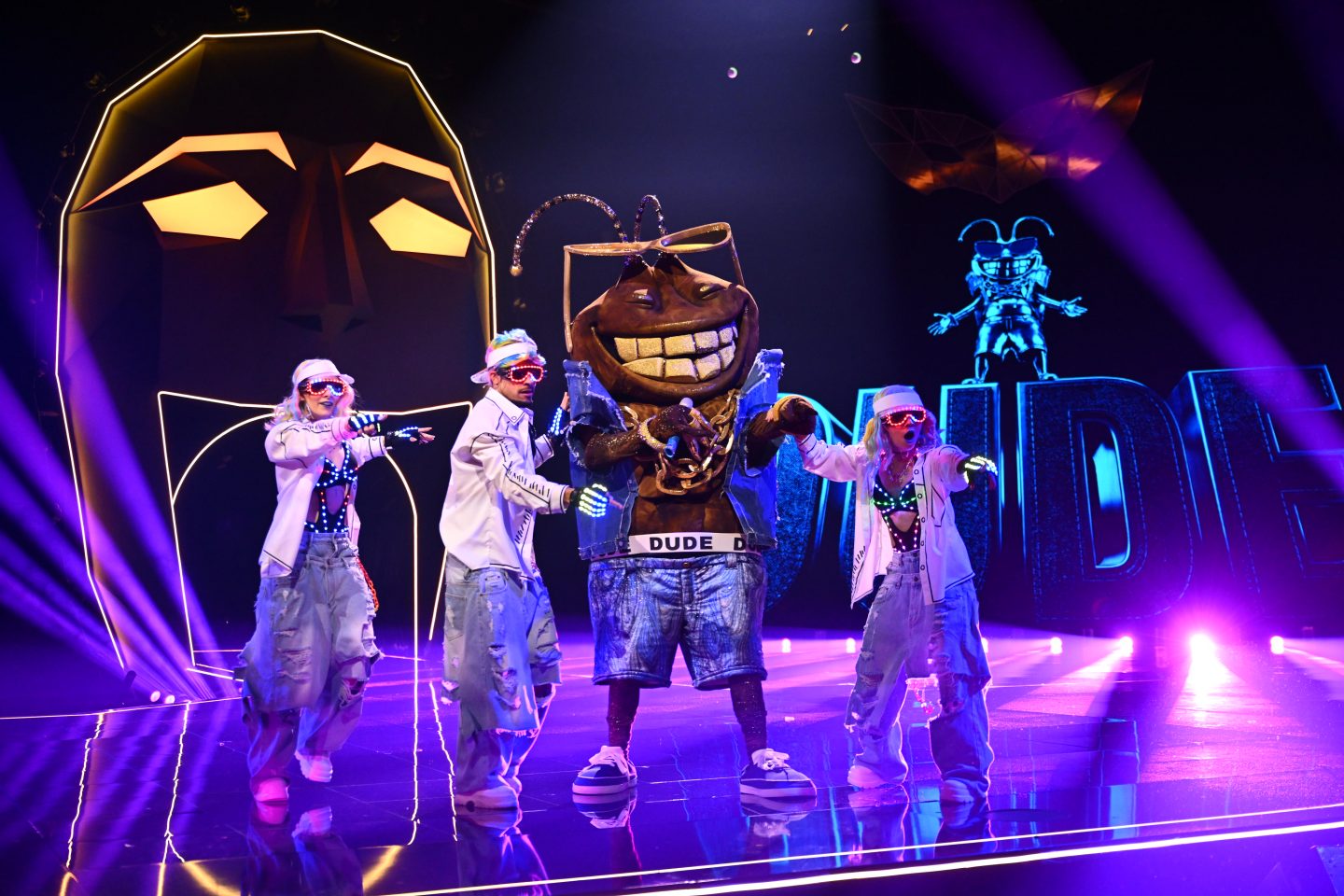 „The Masked Singer“ – wer ist raus? Die Stinkwanze enttarnt: Im Dude steckte ein Skandalrocker aus den USA 3312289