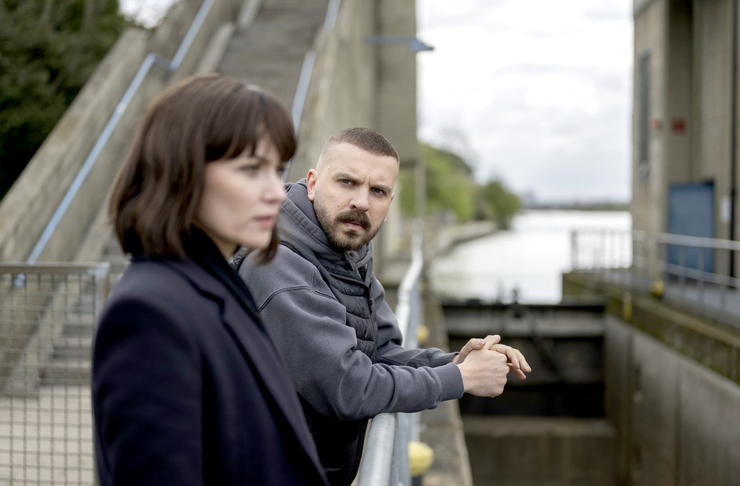 Tatort heute: „Licht“ – Sekte, Cold Case, Mutter verzweifelt! Spannend, sehenswert? Warum sich dieser Fall richtig lohnt! 1 Tatort heute: „Licht“ – Sekte, Cold Case, Mutter verzweifelt! Spannend, sehenswert? Warum sich dieser Fall richtig lohnt! 3 Tatort Licht