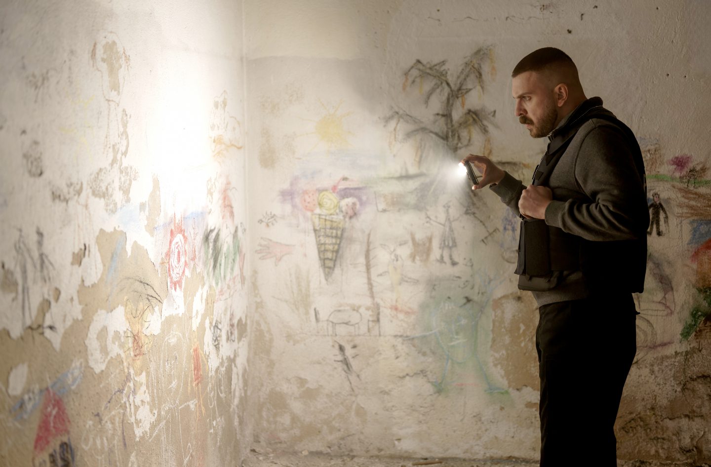 Tatort heute: „Licht“ – Sekte, Cold Case, Mutter verzweifelt! Spannend, sehenswert? Warum sich dieser Fall richtig lohnt! 2 Tatort heute: „Licht“ – Sekte, Cold Case, Mutter verzweifelt! Spannend, sehenswert? Warum sich dieser Fall richtig lohnt! 4 Tatort Licht