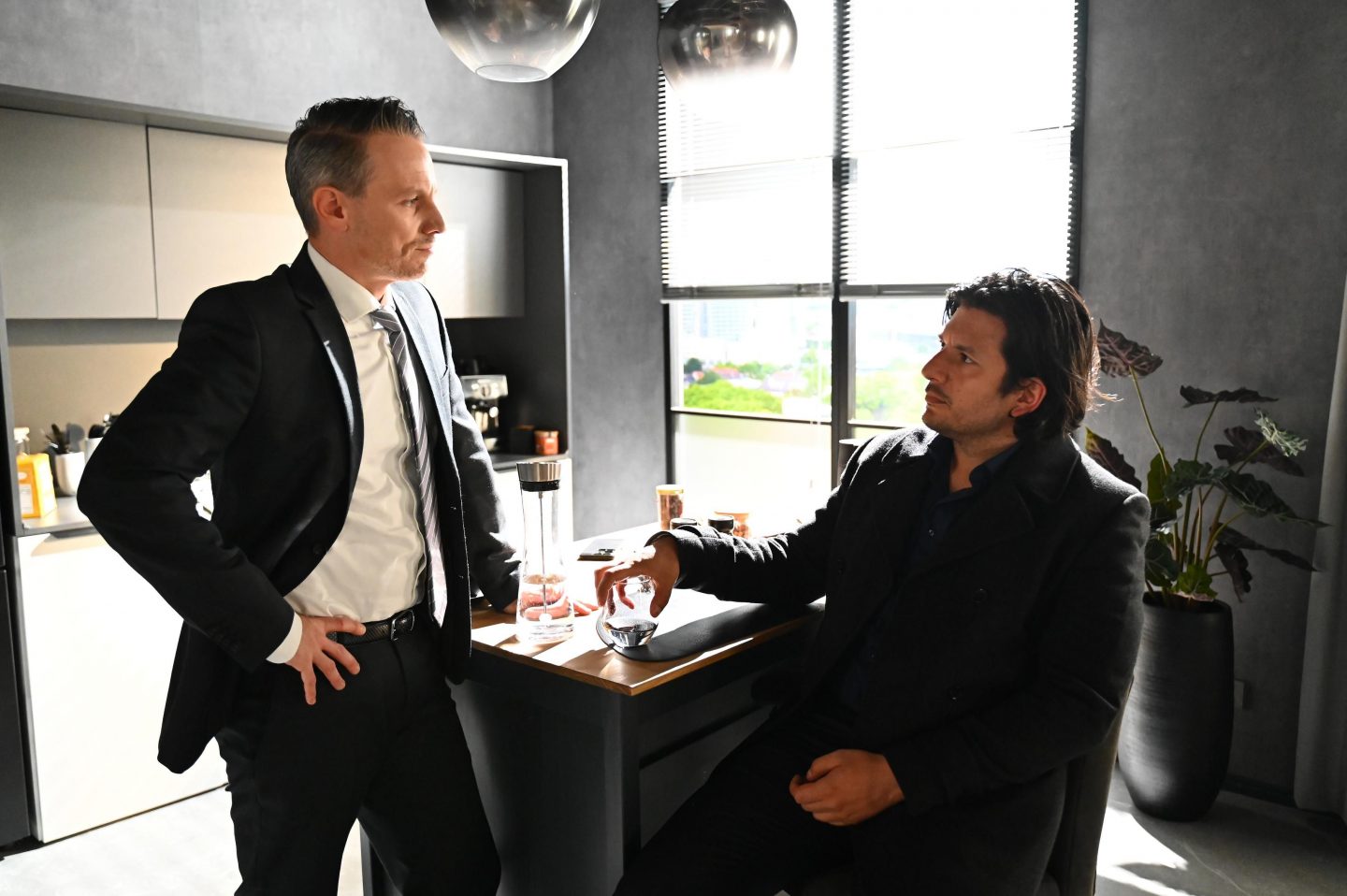 Alles was zählt | AWZ heute, 26.11.2025 – Schmerzhafte Entscheidung: Zweifel, Druck und persönliche Grenzen