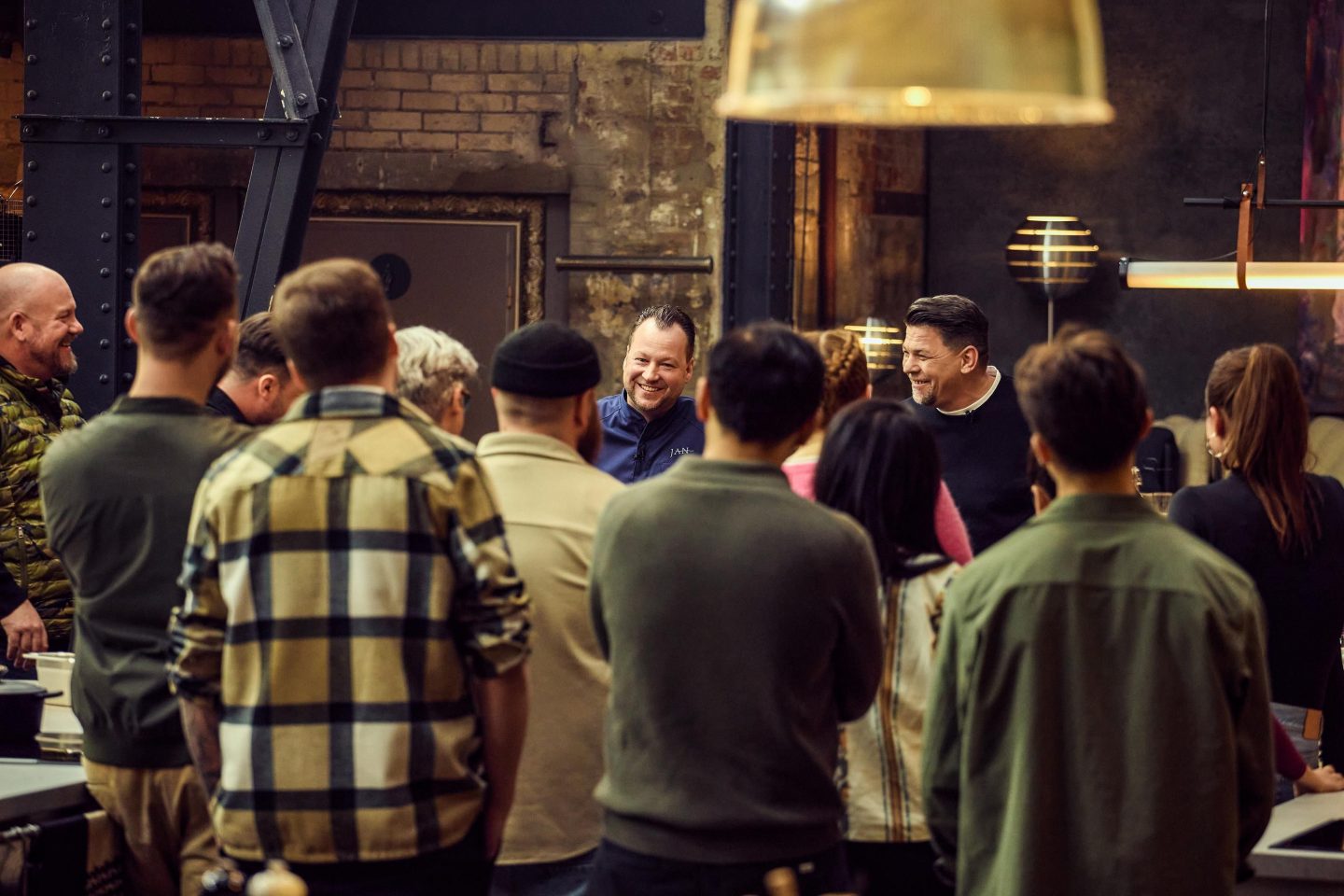 Premiere mit Paukenschlag: Zwischenfall sorgt heute bei  „Mälzers Meisterklasse“ für Aufruhr