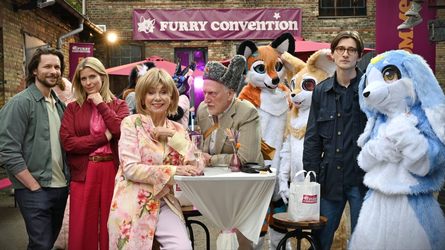 „Nächste Ausfahrt Glück – Hinter der Maske“: Heute das große Herzkino-Finale voller Gefühl, Geheimnisse und Neuanfänge 4 „Nächste Ausfahrt Glück – Hinter der Maske“: Heute das große Herzkino-Finale voller Gefühl, Geheimnisse und Neuanfänge 86941 5 14