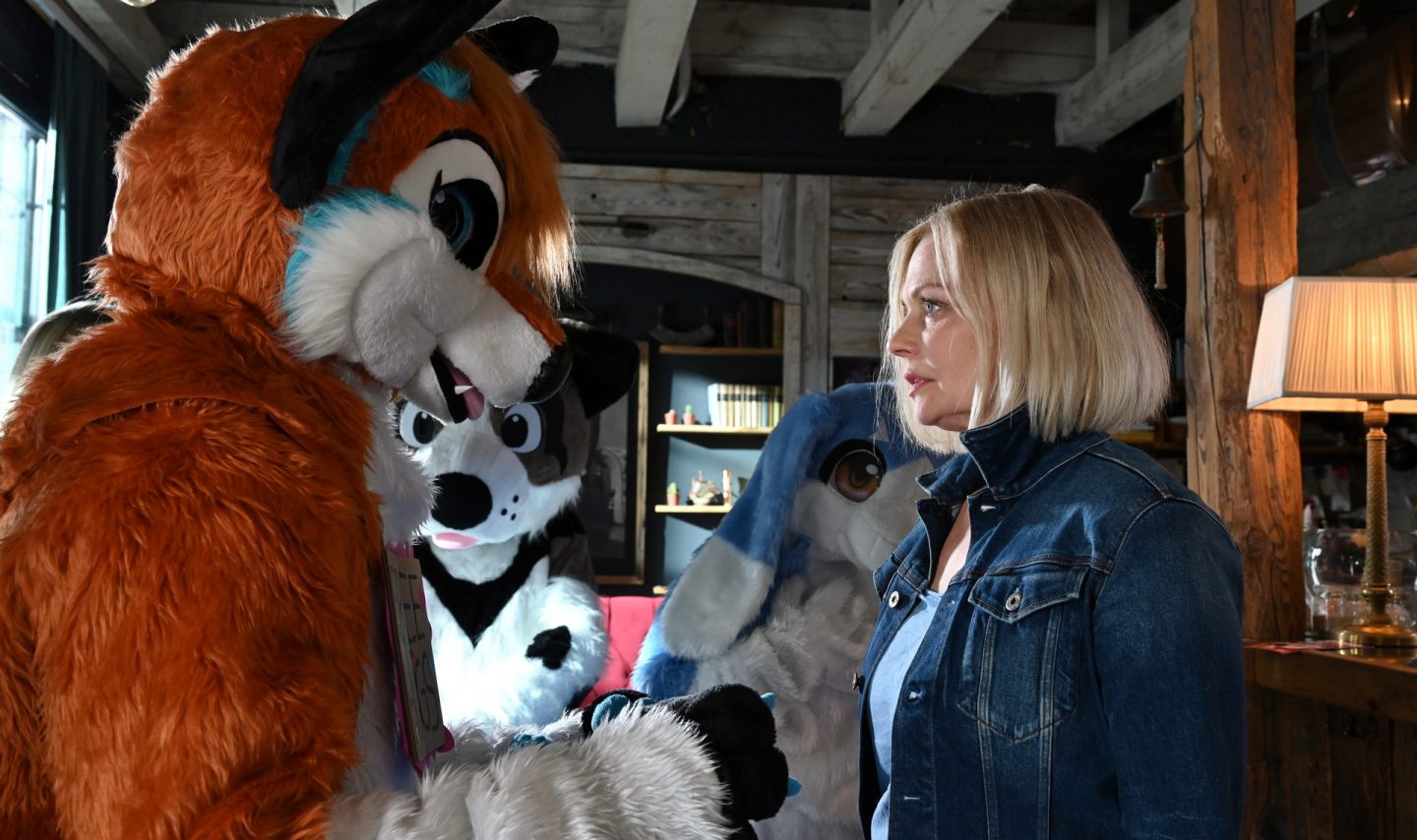 „Nächste Ausfahrt Glück – Hinter der Maske“: Heute das große Herzkino-Finale voller Gefühl, Geheimnisse und Neuanfänge 3 „Nächste Ausfahrt Glück – Hinter der Maske“: Heute das große Herzkino-Finale voller Gefühl, Geheimnisse und Neuanfänge 86941 5 4