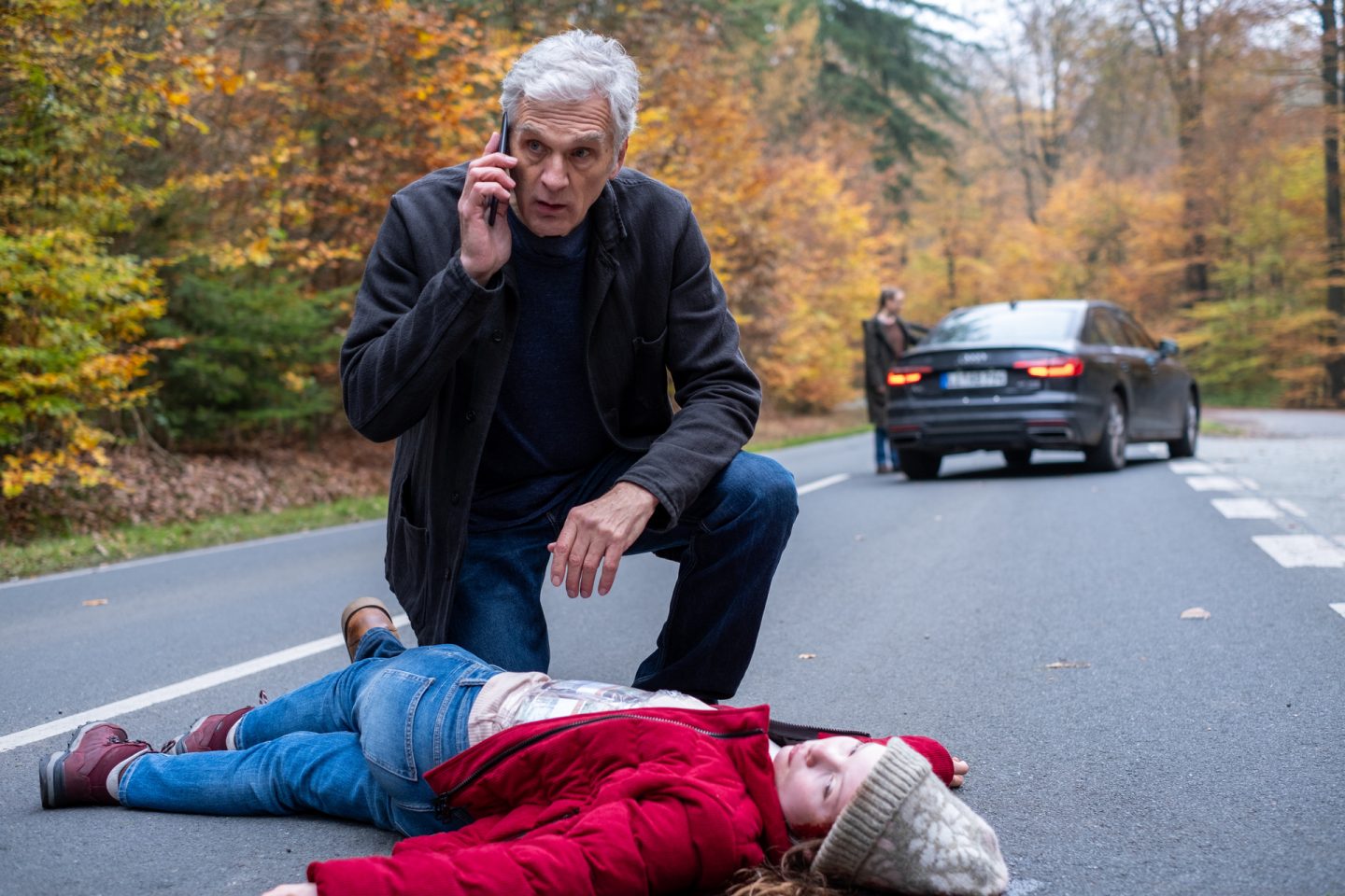 „Der Kommissar und der See – Das fremde Kind“: Ein Kind, ein Unfall, ein Geheimnis – so packend wird der neue Fall für Robert Anders 91352 1 23