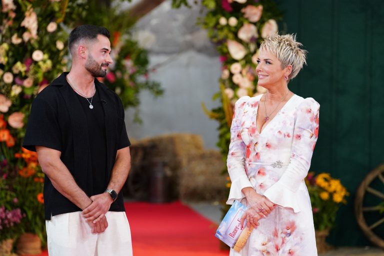 „Bauer sucht Frau“ 2025: Heute der Staffelstart mit zarten Küssen, ersten Entscheidungen und einer bitteren Abfuhr! „Bauer sucht Frau“ 2025: Heute der Staffelstart mit zarten Küssen, ersten Entscheidungen und einer bitteren Abfuhr!