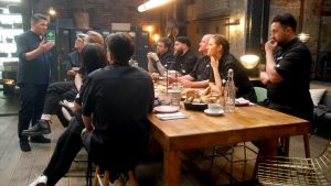 Heute bei Mälzers Meisterklasse: Tränen, Temperament und eine Entscheidung, die keiner erwartet hat! Heute bei Mälzers Meisterklasse: Tränen, Temperament und eine Entscheidung, die keiner erwartet hat!