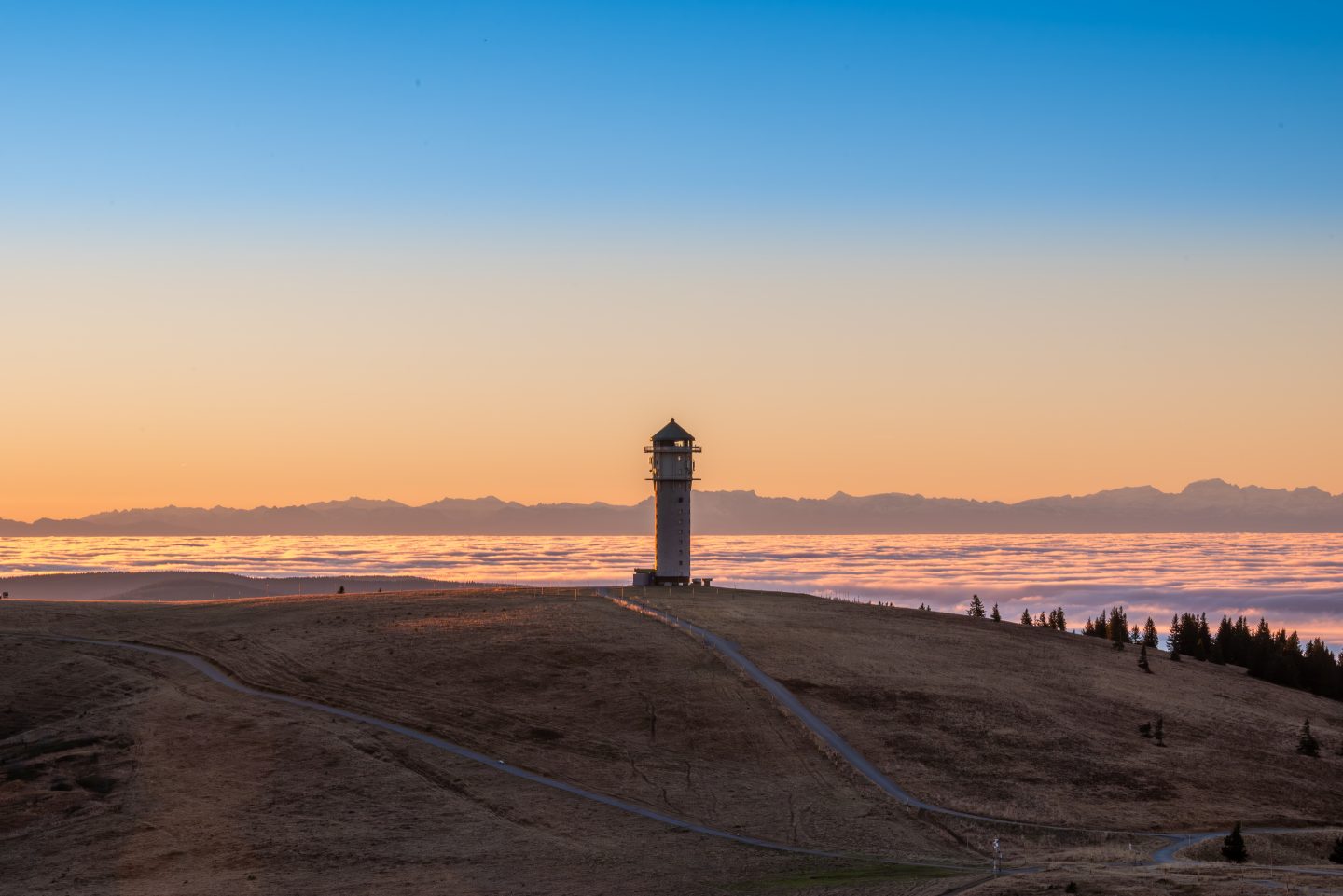 Wetterausblick für Baden-Württemberg: Trübe Aussichten unten – goldener Herbst oben