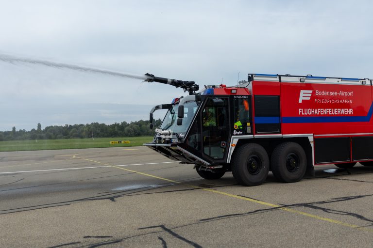 Große Notfallübung am Bodensee-Airport – Hunderte Einsatzkräfte proben den Ernstfall!