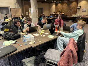 Hack To The Future im Europa-Park: Jugendliche entwickeln digitale Ideen für die Welt von morgen Hack To The Future im Europa-Park: Jugendliche entwickeln digitale Ideen für die Welt von morgen