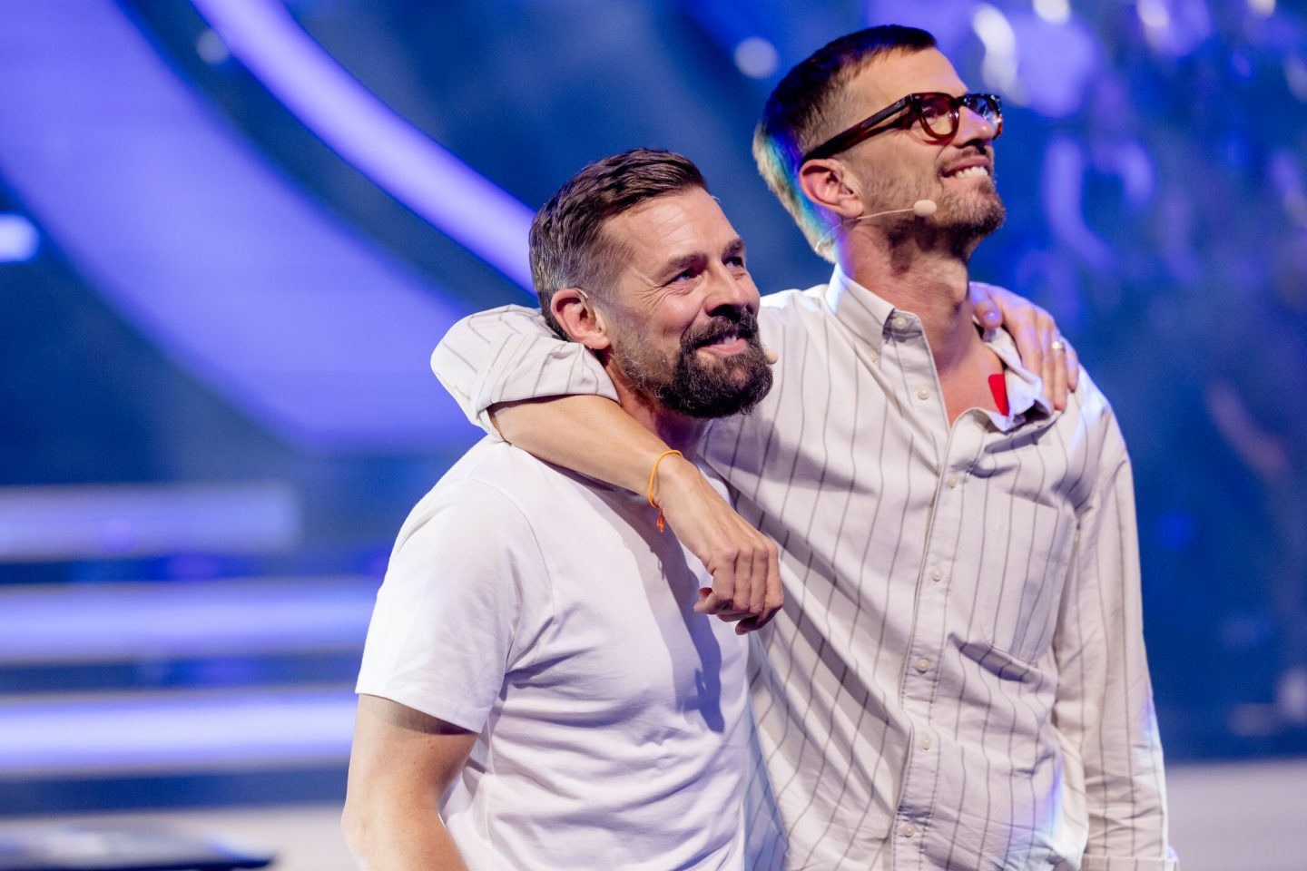 Joko gegen Klaas – „Das Duell um die Welt“: Die finale Weltreise startet heute mit Palina Rojinski, Dennis & Benni Wolter, Hazel Brugger und Knossi