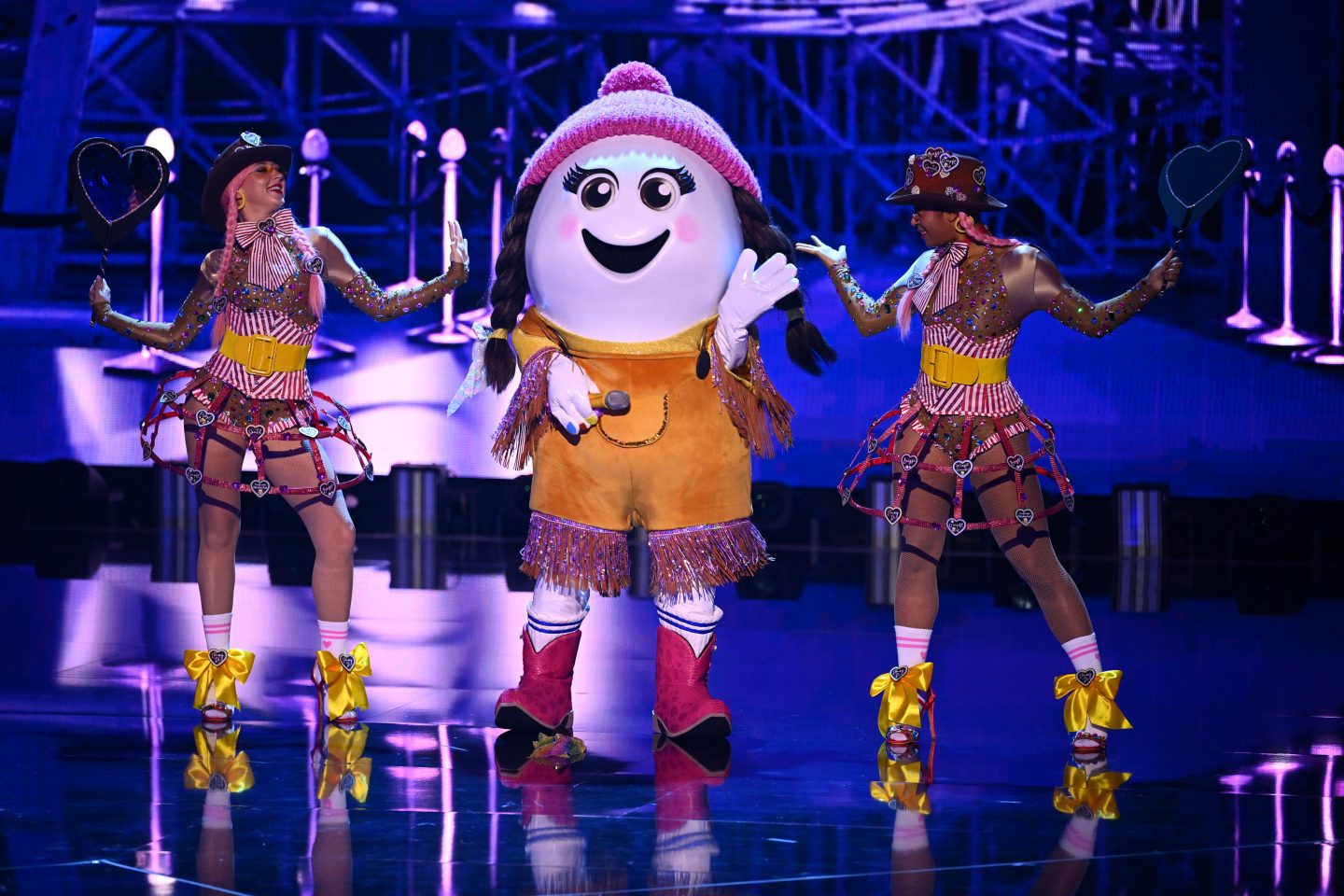 Hollywood bei „The Masked Singer“: „Das glaub ich nicht!“ – Verona Pooth feiert ihren ersten Volltreffer – sie erkennt den Star unter der „Kiss“-Maske 2 Hollywood bei „The Masked Singer“: „Das glaub ich nicht!“ – Verona Pooth feiert ihren ersten Volltreffer – sie erkennt den Star unter der „Kiss“-Maske Joyn TMS12 Show2 3306852