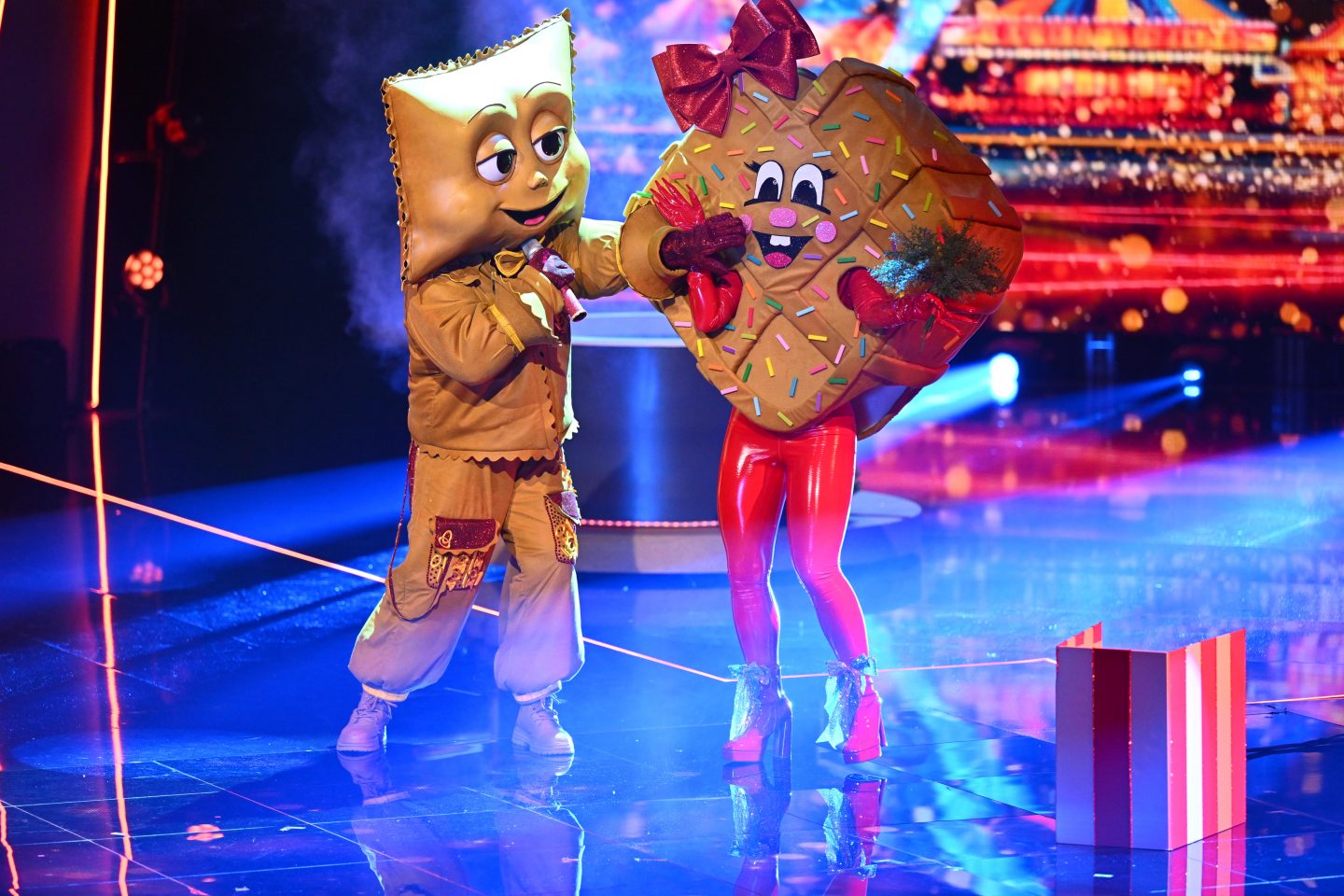 Hollywood bei „The Masked Singer“: „Das glaub ich nicht!“ – Verona Pooth feiert ihren ersten Volltreffer – sie erkennt den Star unter der „Kiss“-Maske 4 Hollywood bei „The Masked Singer“: „Das glaub ich nicht!“ – Verona Pooth feiert ihren ersten Volltreffer – sie erkennt den Star unter der „Kiss“-Maske Joyn TMS12 Show2 3306867