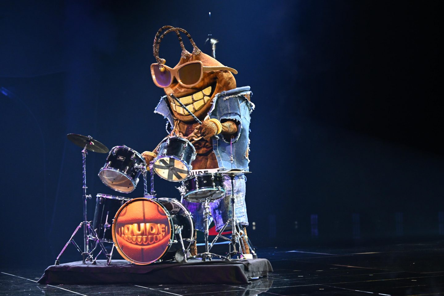 Hollywood bei „The Masked Singer“: „Das glaub ich nicht!“ – Verona Pooth feiert ihren ersten Volltreffer – sie erkennt den Star unter der „Kiss“-Maske 8 Hollywood bei „The Masked Singer“: „Das glaub ich nicht!“ – Verona Pooth feiert ihren ersten Volltreffer – sie erkennt den Star unter der „Kiss“-Maske Joyn TMS12 Show2 3306871