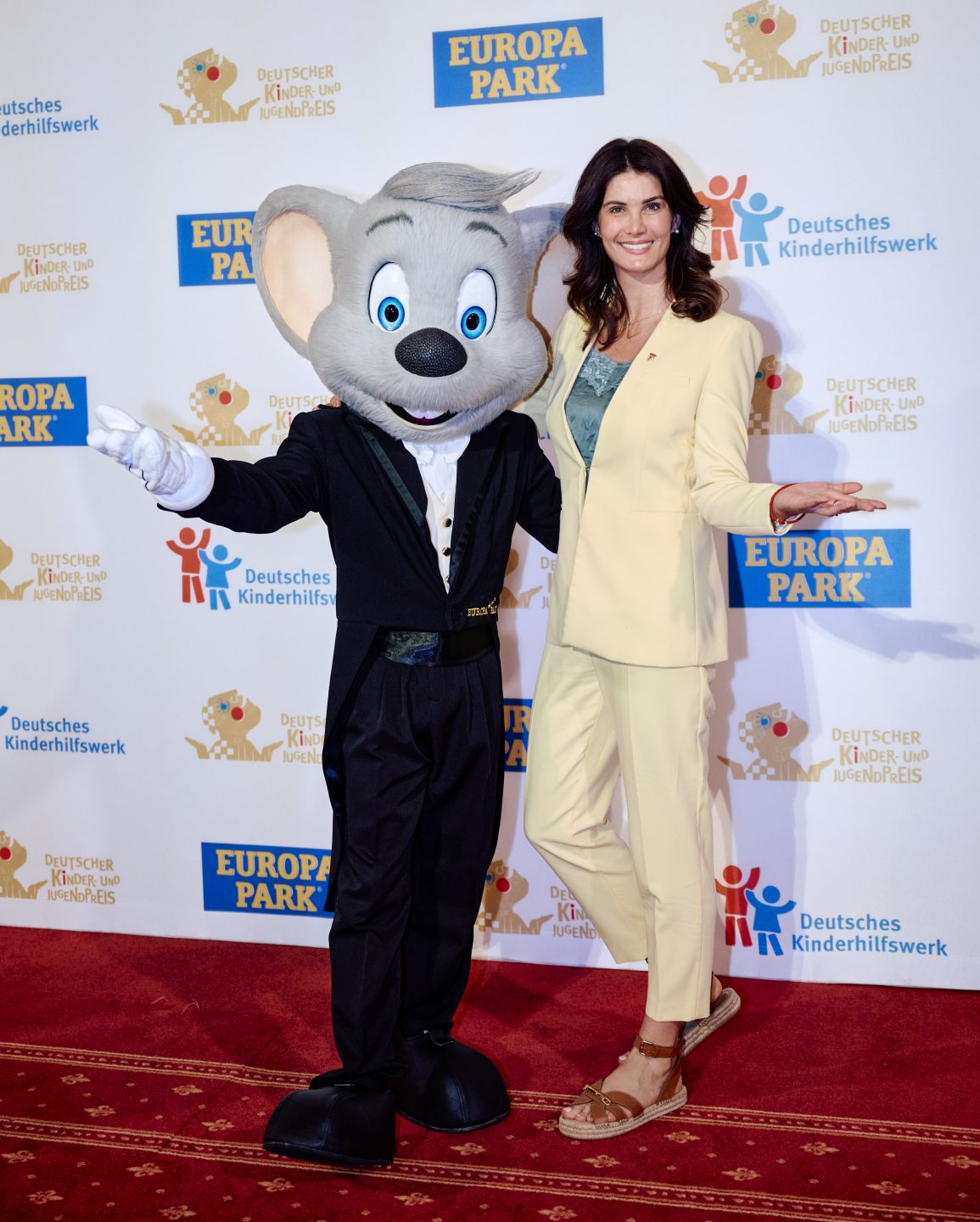 Europa-Park wird Bühne für junge Helden: Deutscher Kinder- und Jugendpreis 2026 mit 30.000 Euro Preisgeld gestartet – jetzt bewerben 1 Europa-Park wird Bühne für junge Helden: Deutscher Kinder- und Jugendpreis 2026 mit 30.000 Euro Preisgeld gestartet – jetzt bewerben PM 25 Deutscher Kinder und Jugendpreis 1