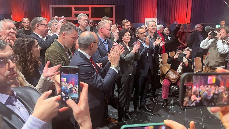 BSW-Chefin Mohamed Ali: Vorwurf der Untätigkeit beim Wahlprüfungsausschuss in Berlin BSW-Chefin Mohamed Ali: Vorwurf der Untätigkeit beim Wahlprüfungsausschuss in Berlin