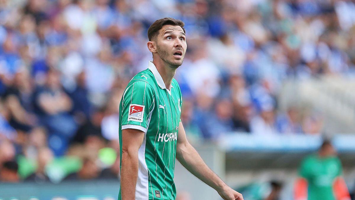 Paderborn schlägt Fürth: Neuer Spitzenreiter in der 2. Bundesliga