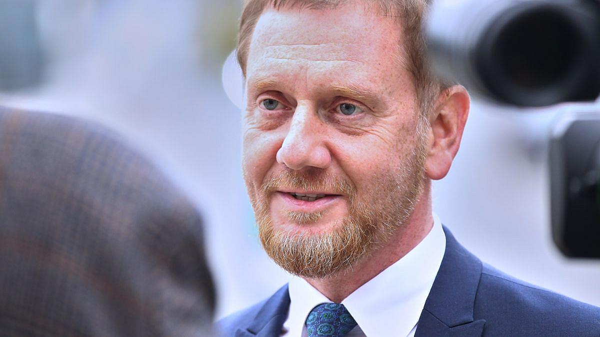 Sachsen: Kretschmer fordert strengere Regeln bei Krankheitstagen