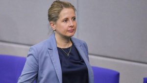 Bauministerin warnt in Berlin vor Rückschritten beim Heizungsgesetz