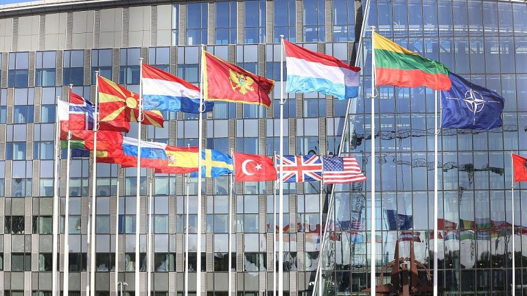 Minister Pistorius: Nato in der Frankfurter Allgemeinen Sonntagszeitung verteidigungsfähig