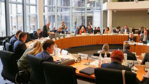 Berlin: Haushaltslücke 2027 um 22 Milliarden Euro reduziert