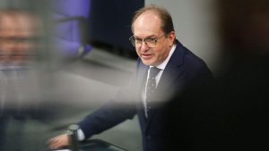 Dobrindt: Integration syrischer Flüchtlinge beeinflusst Abschiebungen