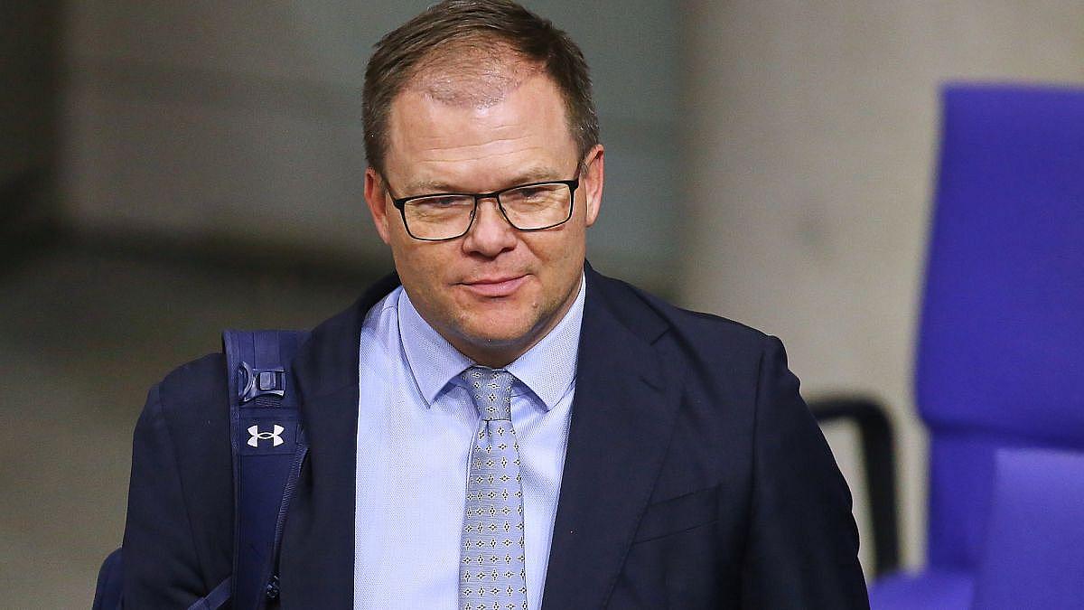 Bundesumweltminister Carsten Schneider über Klimaschutz