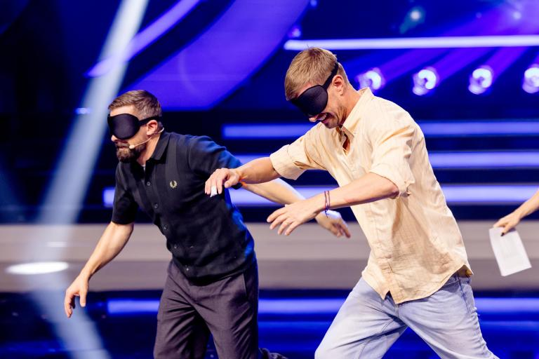 Joko gegen Klaas – „Das Duell um die Welt“: Die finale Weltreise startet heute mit Palina Rojinski, Dennis & Benni Wolter, Hazel Brugger und Knossi image 45