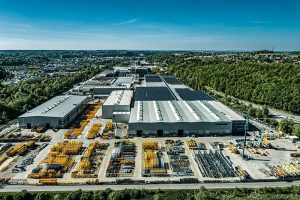 Liebherr investiert dreistelligen Millionenbetrag: Biberach wird zur modernsten Kranfabrik der Welt Liebherr investiert dreistelligen Millionenbetrag: Biberach wird zur modernsten Kranfabrik der Welt