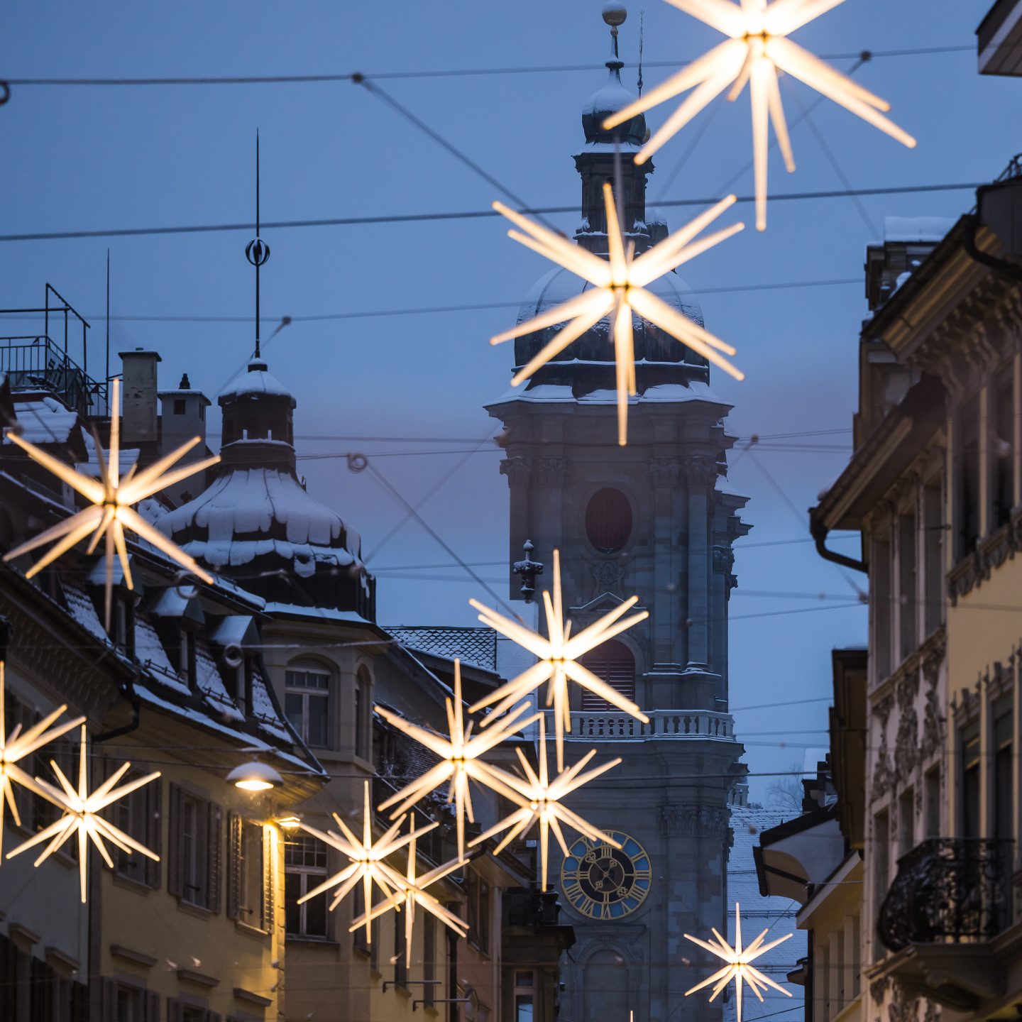 Weihnachtszauber am Bodensee: Von Konstanz bis Vaduz – Vier Länder, ein festliches Erlebnis! 2 Weihnachtszauber am Bodensee: Von Konstanz bis Vaduz – Vier Länder, ein festliches Erlebnis! presse ibt 2025 weihnachten sternenstadt 2023 turm