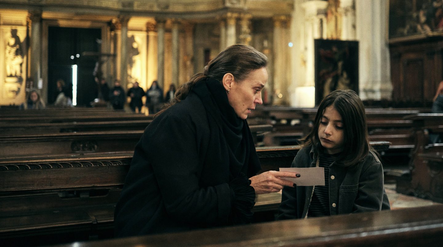 „Spurlos in Venedig“ heute im Ersten: Mafia, Kindesentführung und ein Mann ohne Vergangenheit – lohnt sich das Einschalten? 12 Spurlos in Venedig
