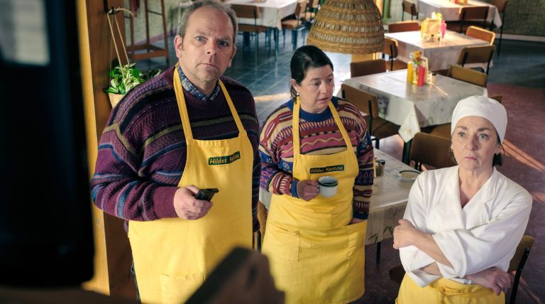 „Mit Herz und Hilde“ heute im Ersten: Herz, Humor, Kantinenchaos – zum Schreien komisch oder lahme Pointe?