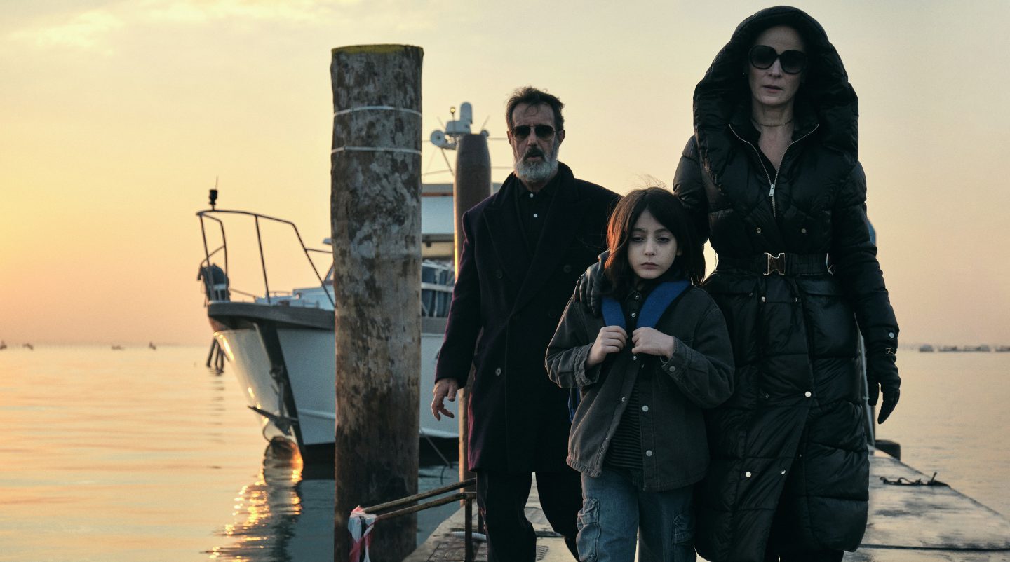 „Spurlos in Venedig“ heute im Ersten: Mafia, Kindesentführung und ein Mann ohne Vergangenheit – lohnt sich das Einschalten? 15 Spurlos in Venedig