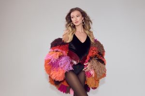 SWR3 holt Leony für ein exklusives Weihnachtskonzert nach Baden-Baden – und Fans stehen im Mittelpunkt SWR3 holt Leony für ein exklusives Weihnachtskonzert nach Baden-Baden – und Fans stehen im Mittelpunkt