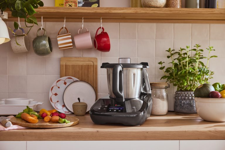 Lidl bringt neuen „Monsieur Cuisine compact“ – was die kleine Küchenmaschine wirklich kann