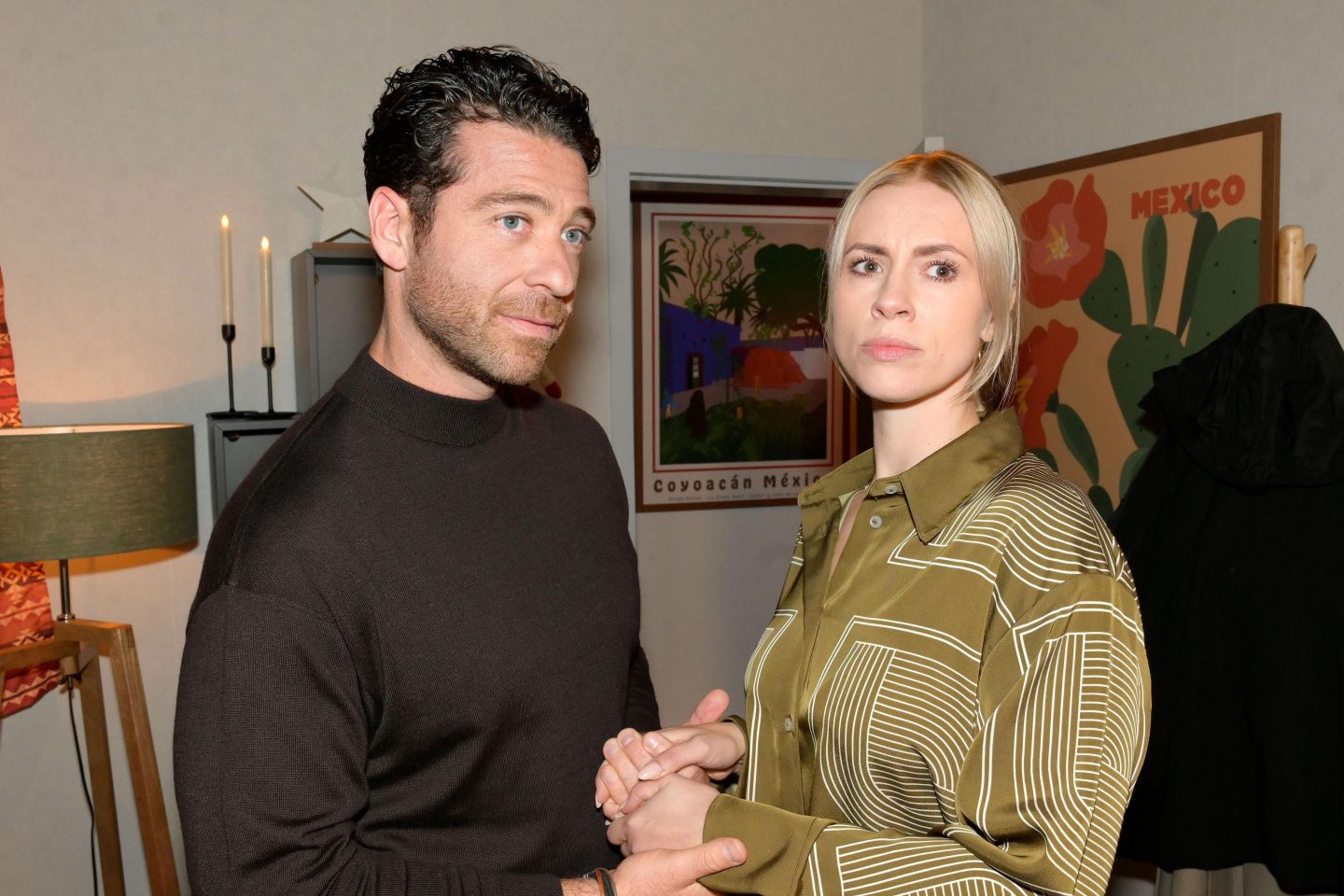 Gute Zeiten, schlechte Zeiten | GZSZ heute, 10.12.2025 – Schlechtes Gewissen: Liebe, Mut und eine explosive Konfrontation 1 Gute Zeiten, schlechte Zeiten | GZSZ heute, 10.12.2025 – Schlechtes Gewissen: Liebe, Mut und eine explosive Konfrontation 38EB8