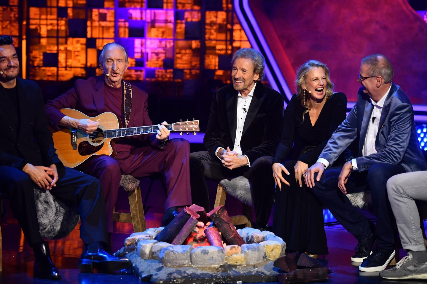 Servus, Thommy – „Mein Gott, Thomas!“ Ein Land sagt Danke für 50 Jahre Thomas Gottschalk 2 Servus, Thommy – „Mein Gott, Thomas!“ Ein Land sagt Danke für 50 Jahre Thomas Gottschalk 52AFA 3