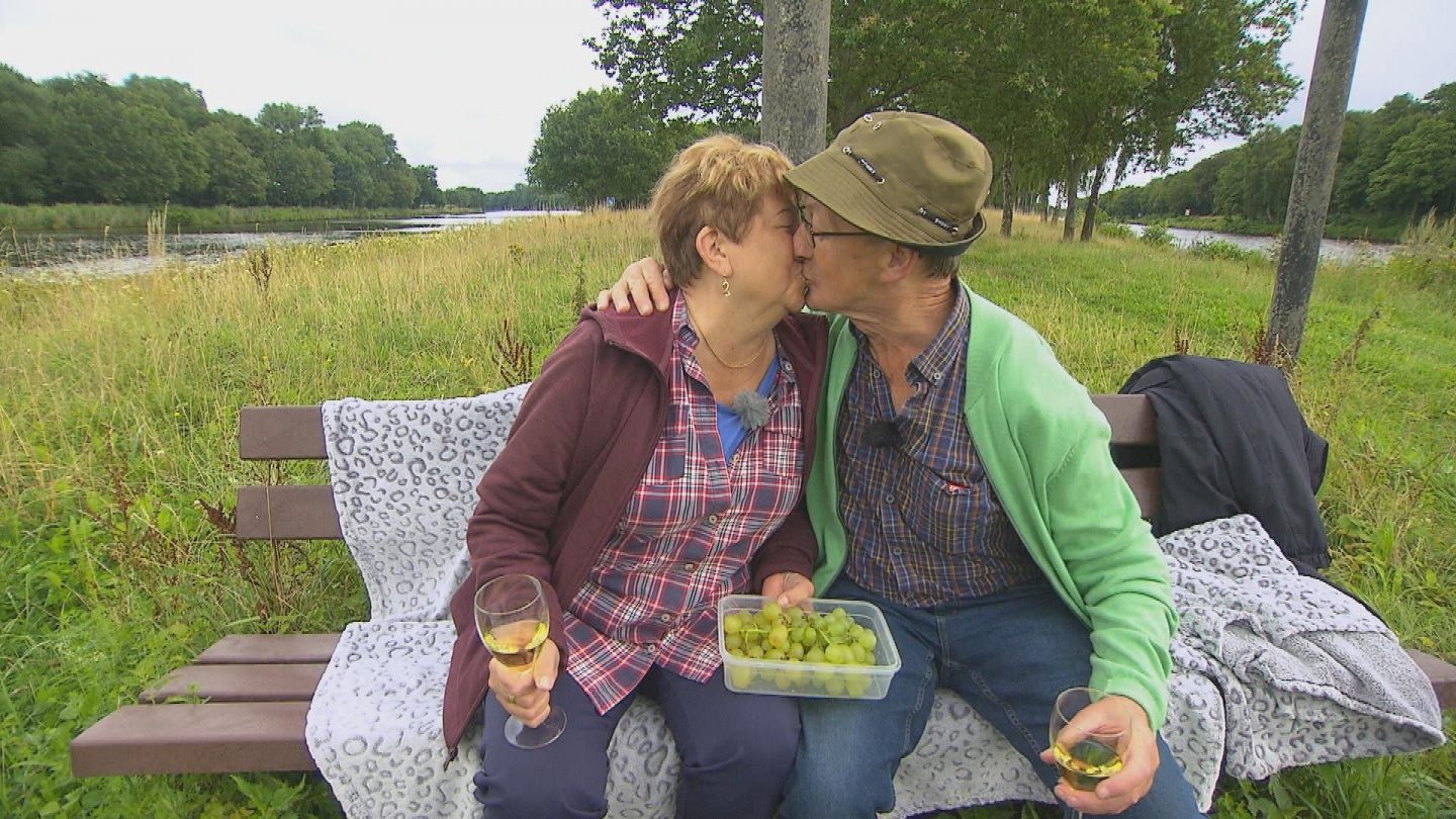 „Bauer sucht Frau“: Zwischen Reitstunde, großen Gefühlen und einem Zeichen für die Ewigkeit 1 „Bauer sucht Frau“: Zwischen Reitstunde, großen Gefühlen und einem Zeichen für die Ewigkeit 8773D 2