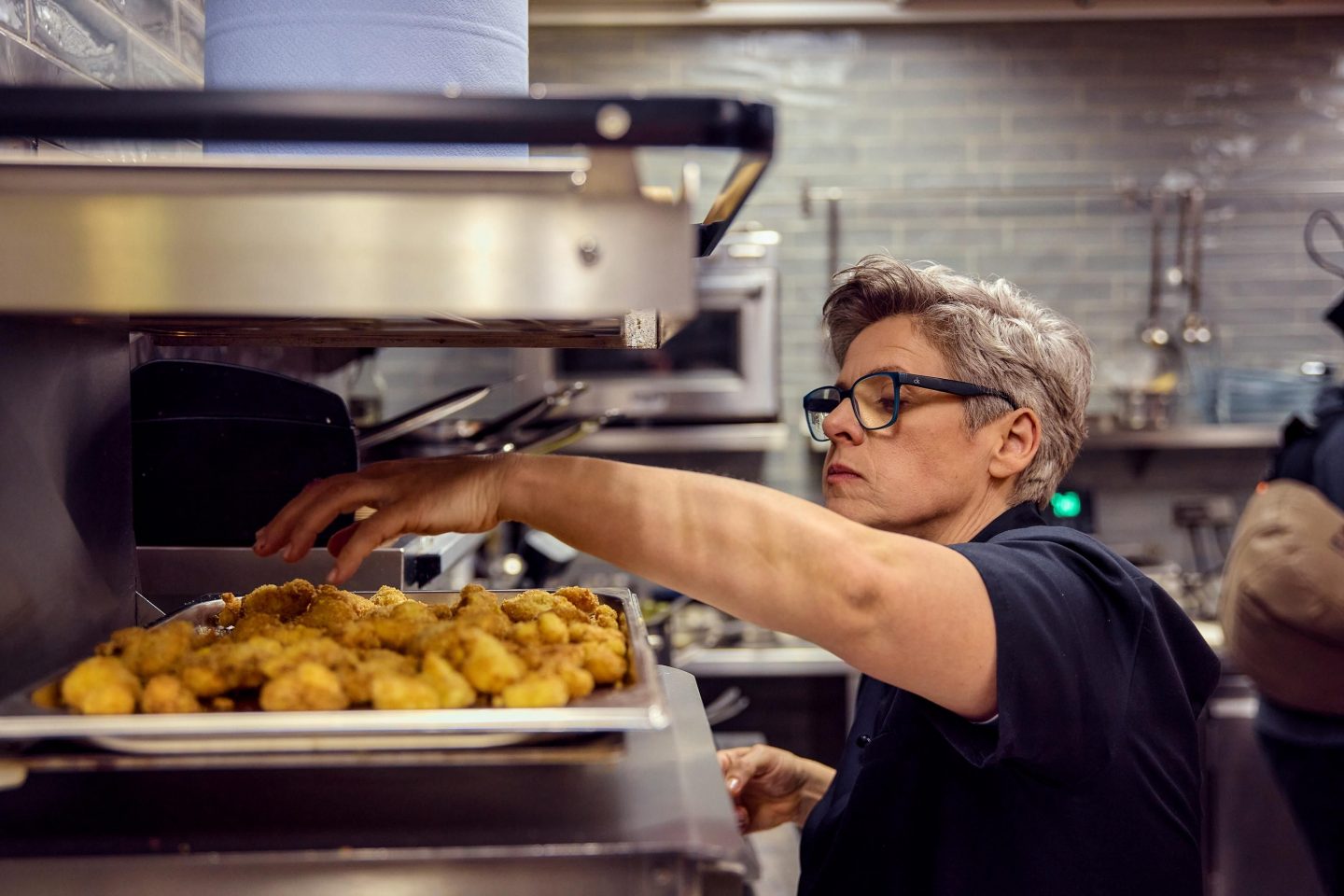 Mälzers Meisterklasse: Wer holt sich heute den Sieg, 50.000 Euro und das Kitchen-Impossible-Duell? 2 Mälzers Meisterklasse: Wer holt sich heute den Sieg, 50.000 Euro und das Kitchen-Impossible-Duell? 8933F 1