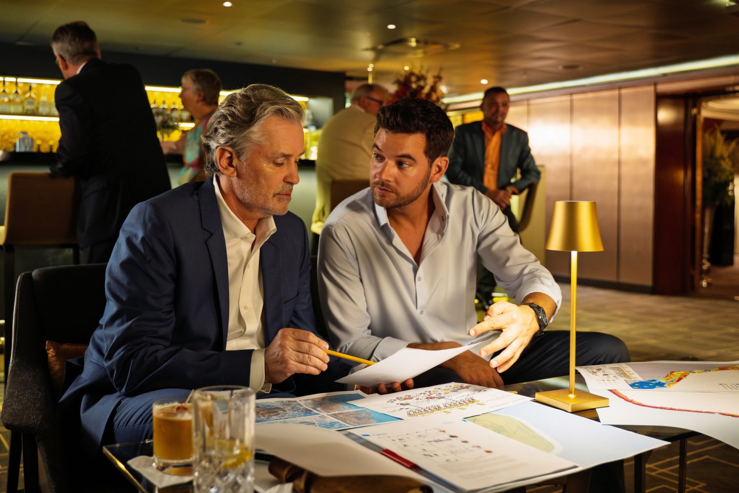 Das Traumschiff heute am 26.12: Silbereisen nimmt Kurs auf Bora Bora – und zwei Millionärstöchter müssen putzen 3 Das Traumschiff heute am 26.12: Silbereisen nimmt Kurs auf Bora Bora – und zwei Millionärstöchter müssen putzen 93145 2 11