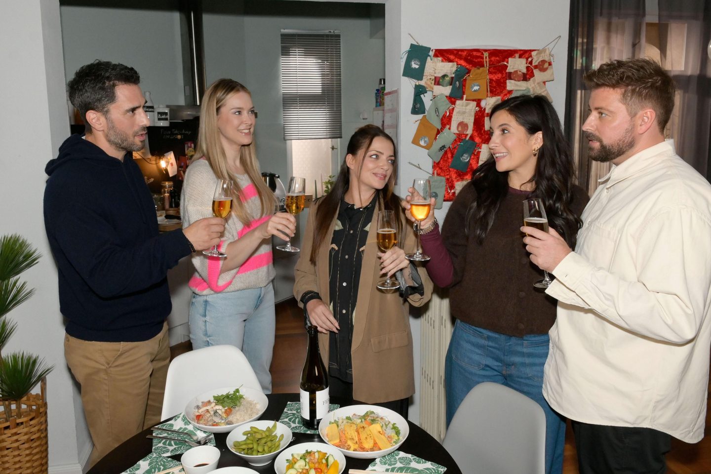 Gute Zeiten, schlechte Zeiten | GZSZ heute, 03.12.2025 – Familienrat: Hoffnung, Zweifel und der Ruf nach Versöhnung