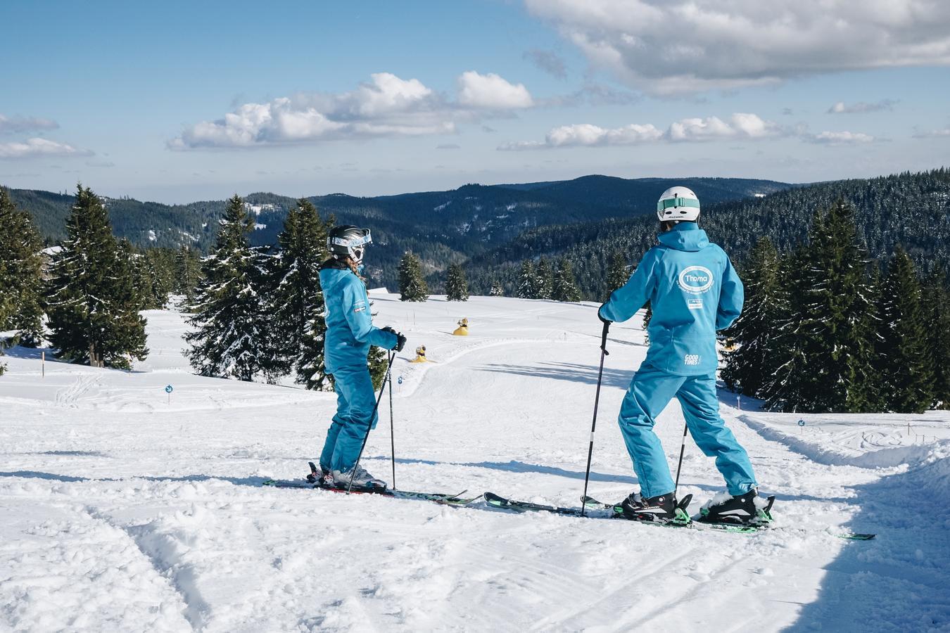 Schwarzwälder Erlebnistipps: 14 unvergessliche Highlights zwischen den Jahren 3 Schwarzwälder Erlebnistipps: 14 unvergessliche Highlights zwischen den Jahren Feldberg Wintersport © Chris Keller Schwarzwald Tourismus 11