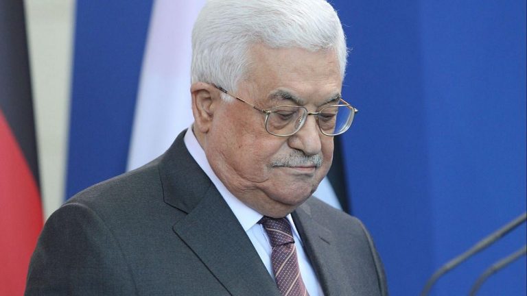 Merz telefoniert mit Palästinenserpräsident Abbas vor Nahost-Reise