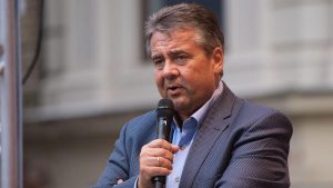 Gabriel fordert EU-Stärkung in Wirtschaft und Militär Gabriel fordert EU-Stärkung in Wirtschaft und Militär