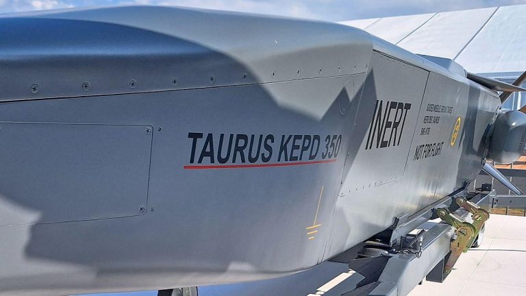 Diskussion um Taurus-Raketen: Nouripour dringt auf Lieferung an Ukraine