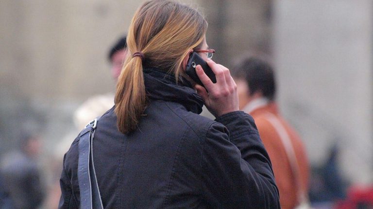 Neujahrsgrüße: Am Telefon ist man sich am nächsten